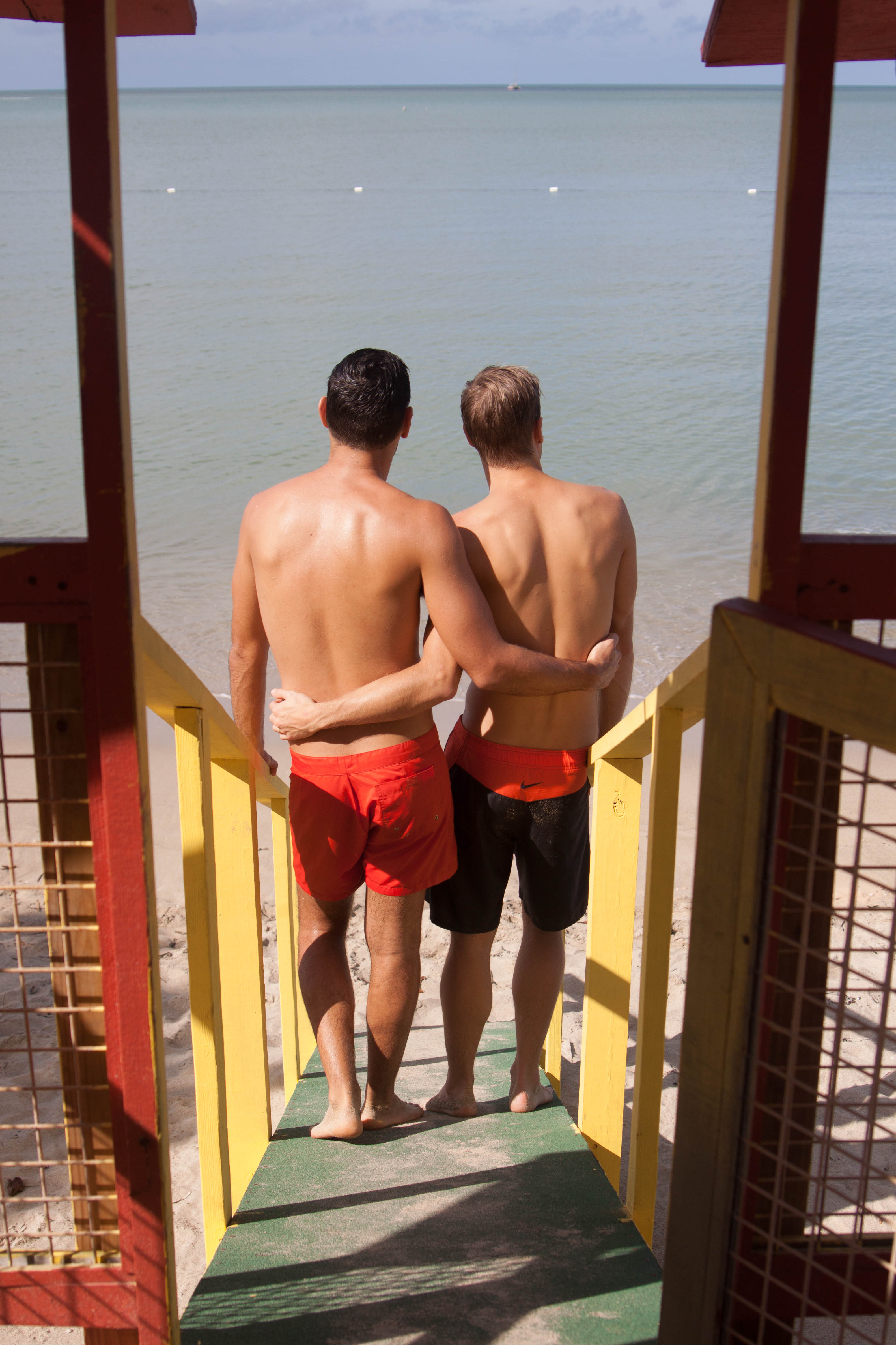 The gay scene on the west coast |